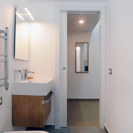 Apartament Travel Inside Srl - Custodi